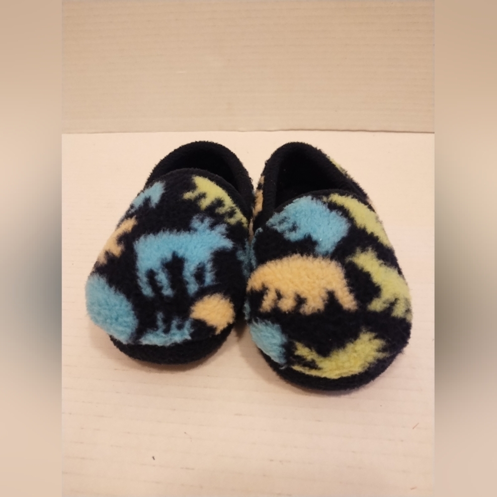 Wonder Nation boys black, blue dinosaur furry‎ slippers size 7-8